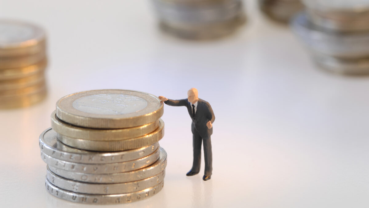 ChatGPT spune de câți bani am avea nevoie pentru a ne pensiona peste 5 ani