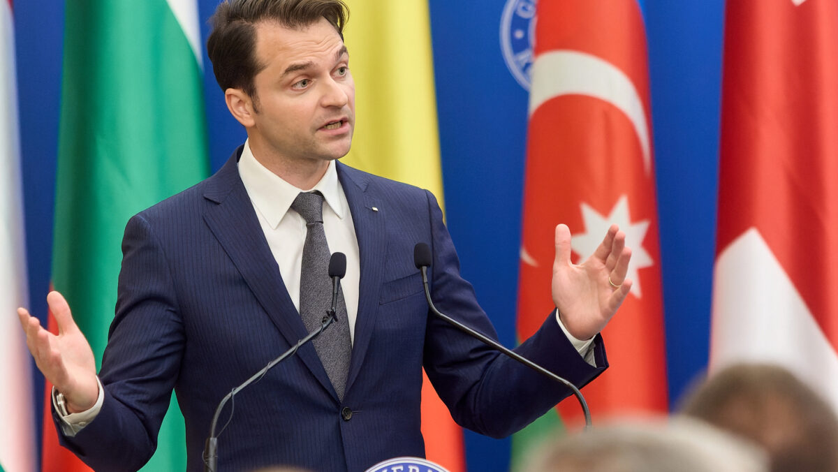 Sebastian Burduja: „Niciodată PNL n-a pus condiții care să blocheze dezvoltarea țării”