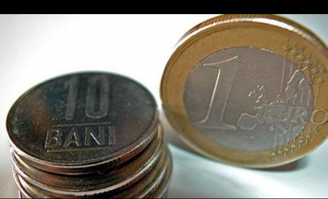 Lucian Croitoru: Deprecierea leului va stimula exporturile, dar ar adăuga şi presiuni inflaţioniste
